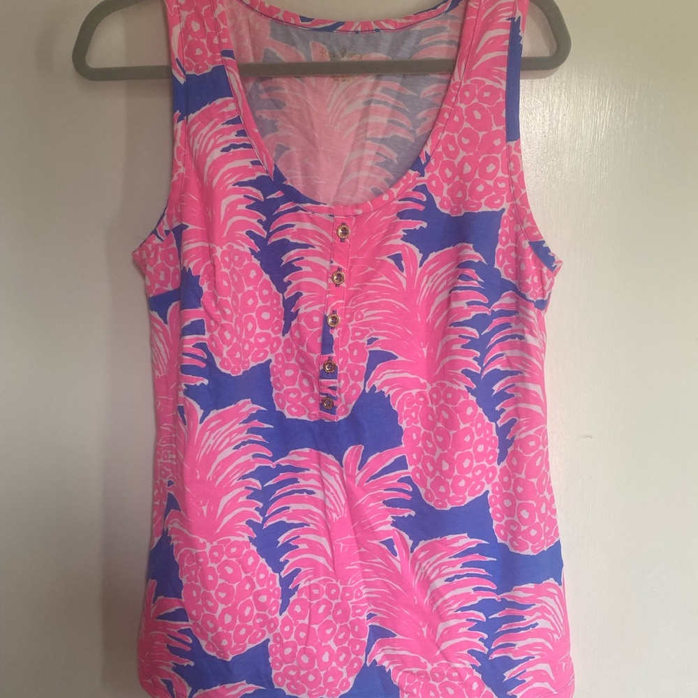 Lilly Pulitzer tank top with button detail